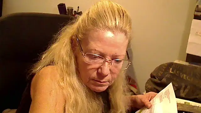 XTRAHORNYONE online show from February 1, 2025, 2:47 am