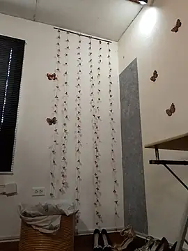 sharom smith1 online show from April 10, 2026, 7:21 pm