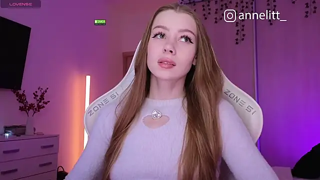 Annelitt online show from December 22, 2025, 8:20 pm