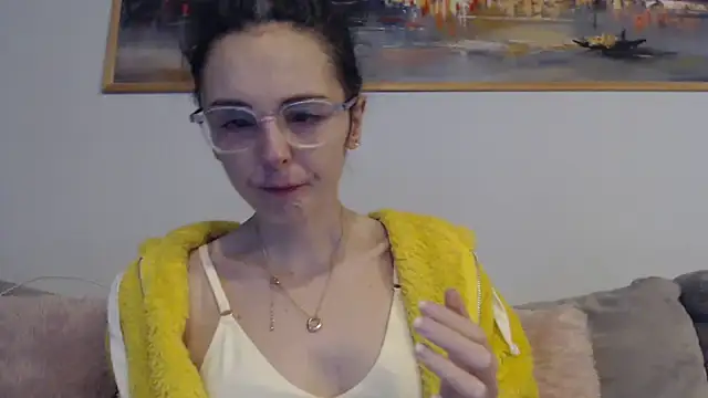 cleophee online show from April 2, 2026, 5:47 am