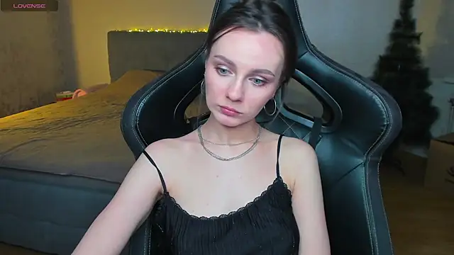  sweety ann online show from March 9, 2025, 2:07 am