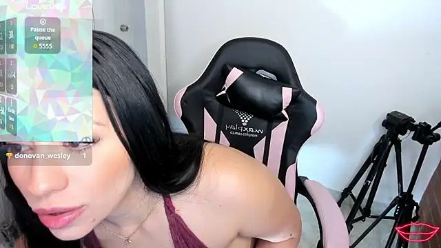 wandaxs69 online show from March 26, 2026, 11:30 am