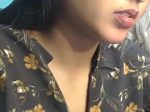Snapshot of NancyRuvi chatting on January 28, 2025, 5:24 pm NancyRuvi online show from January 28, 2025, 5:24 pm