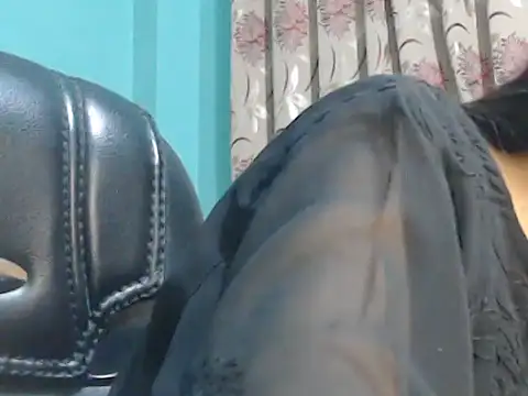 Snapshot of NancyRuvi chatting on February 10, 2025, 3:21 pm NancyRuvi online show from February 10, 2025, 3:21 pm