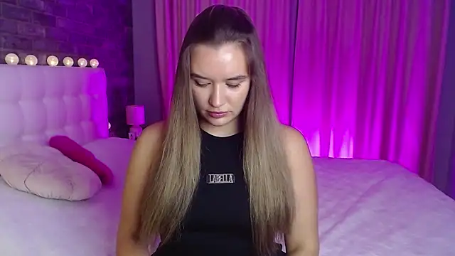 starrydoll online show from November 9, 2025, 4:55 pm