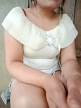 milysa99898 online show from July 3, 2026, 12:39 am