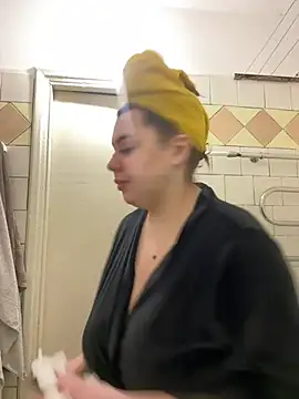 Sara Slow online show from December 14, 2024, 6:41 pm