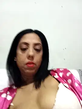 Snapshot of Mahi4luv chatting on May 2, 2026, 10:48 pm Mahi4luv online show from May 2, 2026, 10:48 pm