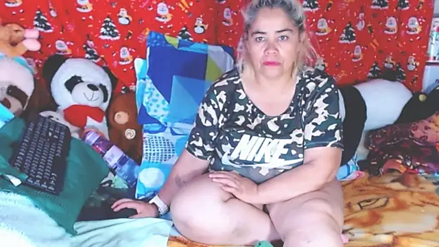 Snapshot of estrellita_fugaz16x chatting on January 19, 2026, 4:49 am estrellita fugaz16x online show from January 19, 2026, 4:49 am