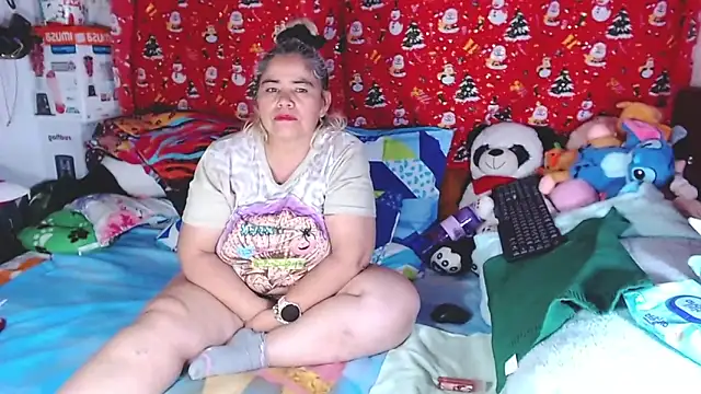 Snapshot of estrellita_fugaz16x chatting on February 26, 2026, 5:18 am estrellita fugaz16x online show from February 26, 2026, 5:18 am