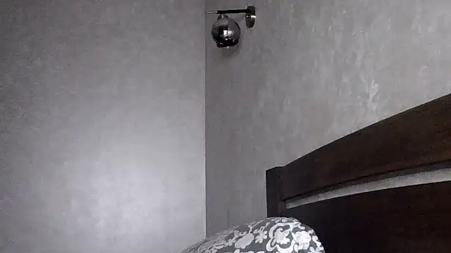 Snapshot of JulianaGold1 chatting on November 18, 2025, 10:45 pm JulianaGold1 online show from November 18, 2025, 10:45 pm