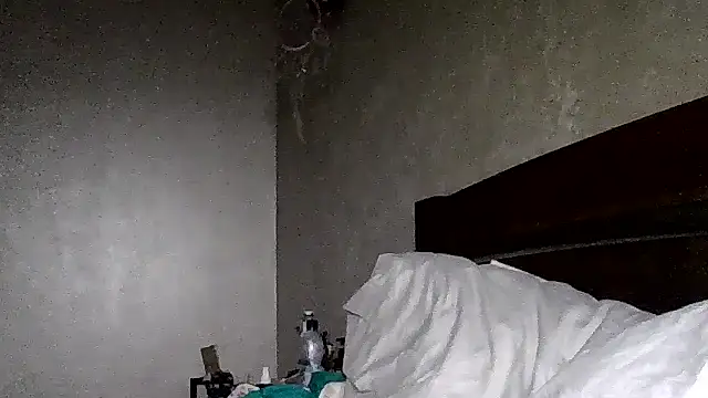 JulianaGold1 online show from February 28, 2026, 9:14 pm