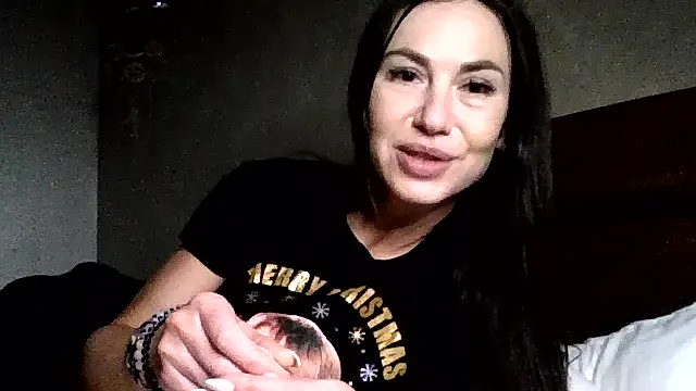 Snapshot of JulianaGold1 chatting on January 8, 2026, 9:21 pm JulianaGold1 online show from January 8, 2026, 9:21 pm