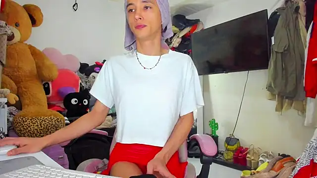 Lawrncesofiets online show from November 12, 2025, 5:28 pm