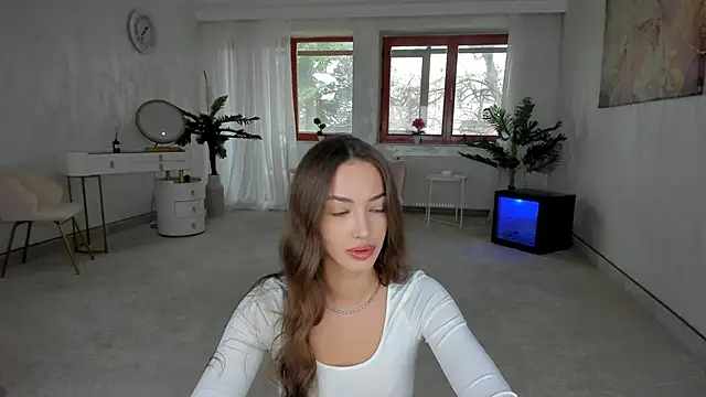 TiffanyHouston  online show from February 1, 2025, 7:05 am