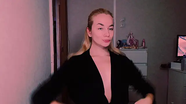 xxxcharismaaa online show from October 7, 2025, 7:48 pm