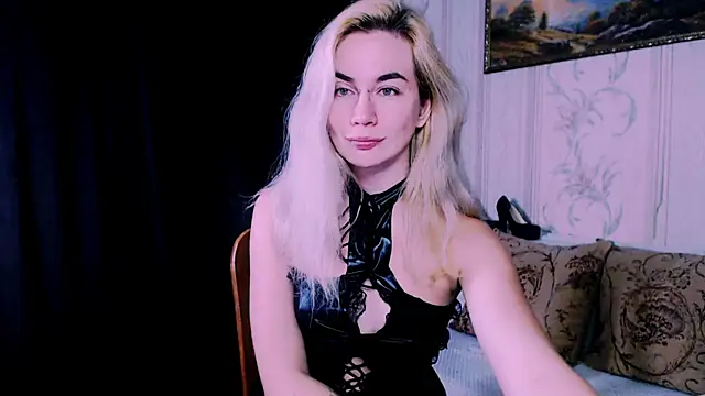 xxxcharismaaa online show from November 8, 2025, 7:28 pm