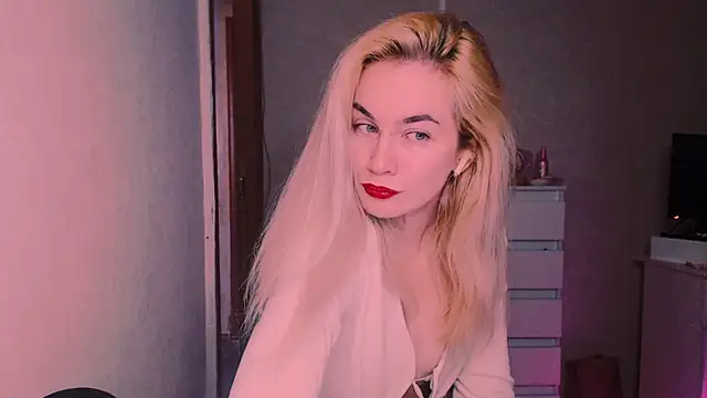 xxxcharismaaa online show from November 1, 2025, 7:02 am