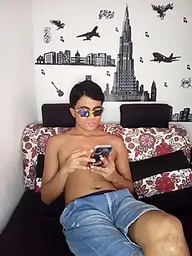 Snapshot of pinedasex777 chatting on February 17, 2025, 8:38 pm pinedasex777 online show from February 17, 2025, 8:38 pm