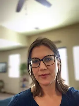 Snapshot of MaiseKnox chatting on May 6, 2026, 6:12 pm MaiseKnox online show from May 6, 2026, 6:12 pm