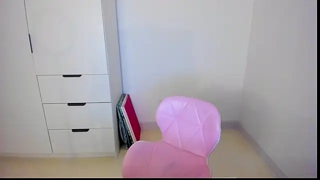 MiaStripDance online show from January 8, 2026, 6:25 pm