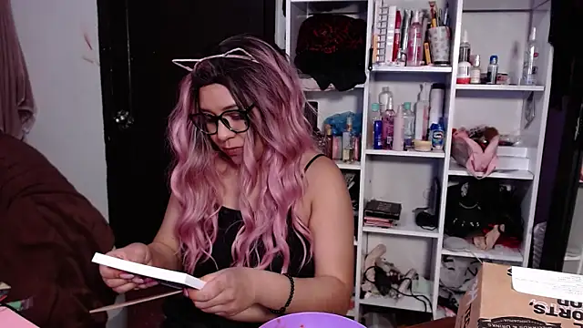 lil daisy7 online show from January 31, 2025, 4:47 am