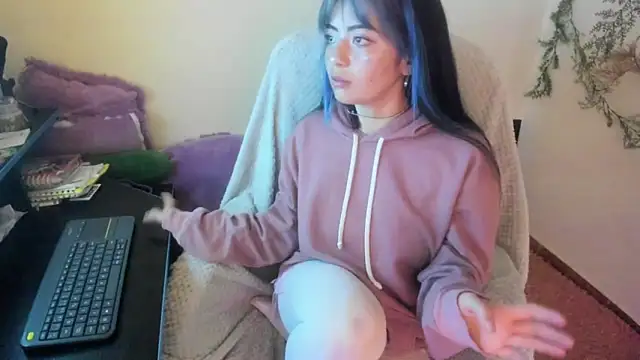 Sammysammy  online show from November 22, 2025, 8:35 am