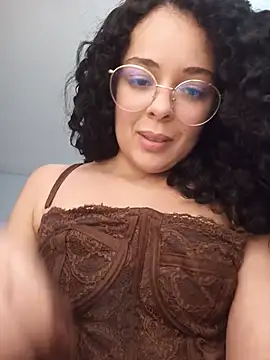 Snapshot of NinaSweet2 chatting on August 1, 2026, 3:26 am NinaSweet2 online show from August 1, 2026, 3:26 am