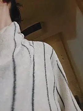 Snapshot of JoLeNe27 chatting on December 2, 2025, 6:48 am JoLeNe27 online show from December 2, 2025, 6:48 am