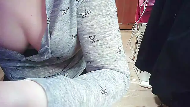 Snapshot of cindy01113520 chatting on March 21, 2025, 6:51 pm cindy01113520 online show from March 21, 2025, 6:51 pm