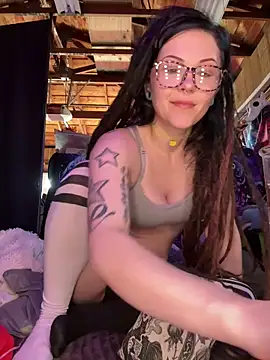 Snapshot of BlaizeyBBy chatting on February 27, 2026, 8:08 pm BlaizeyBBy online show from February 27, 2026, 8:08 pm