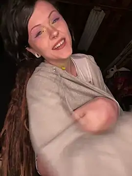 Snapshot of BlaizeyBBy chatting on February 19, 2026, 1:46 am BlaizeyBBy online show from February 19, 2026, 1:46 am