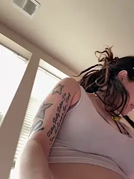 BlaizeyBBy online show from April 2, 2026, 8:48 pm