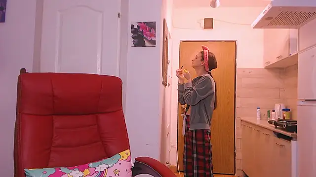 Snapshot of simyhvn chatting on January 19, 2026, 6:06 am simyhvn online show from January 19, 2026, 6:06 am