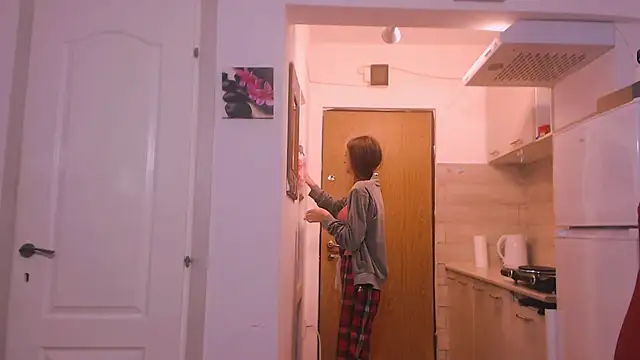 simyhvn online show from November 29, 2025, 5:40 am