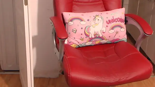 Snapshot of simyhvn chatting on February 3, 2026, 6:46 pm simyhvn online show from February 3, 2026, 6:46 pm