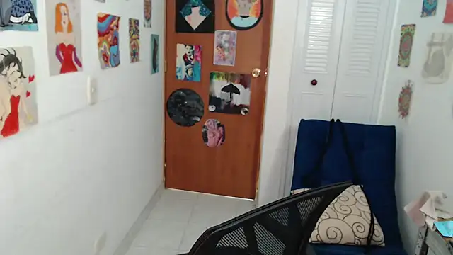 soynanabela28 online show from April 1, 2026, 11:12 pm