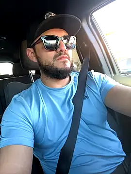 Ozzy420  online show from November 21, 2025, 11:48 pm