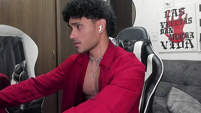 Alessandro Vanni online show from February 10, 2026, 3:38 am