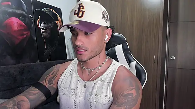 Alessandro Vanni online show from November 14, 2025, 1:53 am