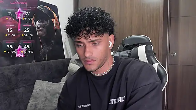 Alessandro Vanni online show from November 12, 2025, 2:15 am