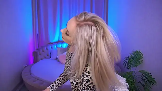 GraceCandy online show from October 28, 2025, 9:36 pm