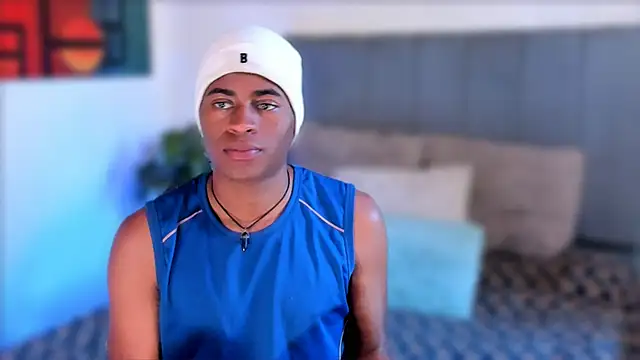 CrissBrownxxx online show from October 7, 2025, 8:32 pm