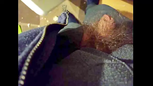 hairyuncut00 online show from January 14, 2026, 8:51 am