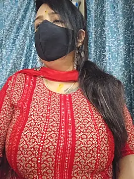 cute-tanvi online show from May 11, 2026, 12:23 am