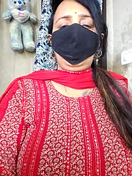 cute-tanvi online show from April 9, 2026, 8:42 am