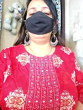 cute-tanvi online show from April 11, 2026, 7:45 am