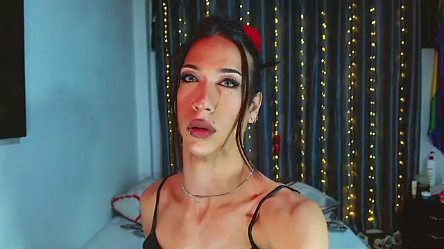 Kenisha Sweet online show from March 10, 2026, 1:09 am