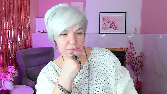 CarmenSoft online show from January 18, 2026, 8:34 pm