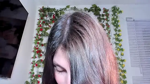 valeria gonzales  online show from February 27, 2025, 4:46 am